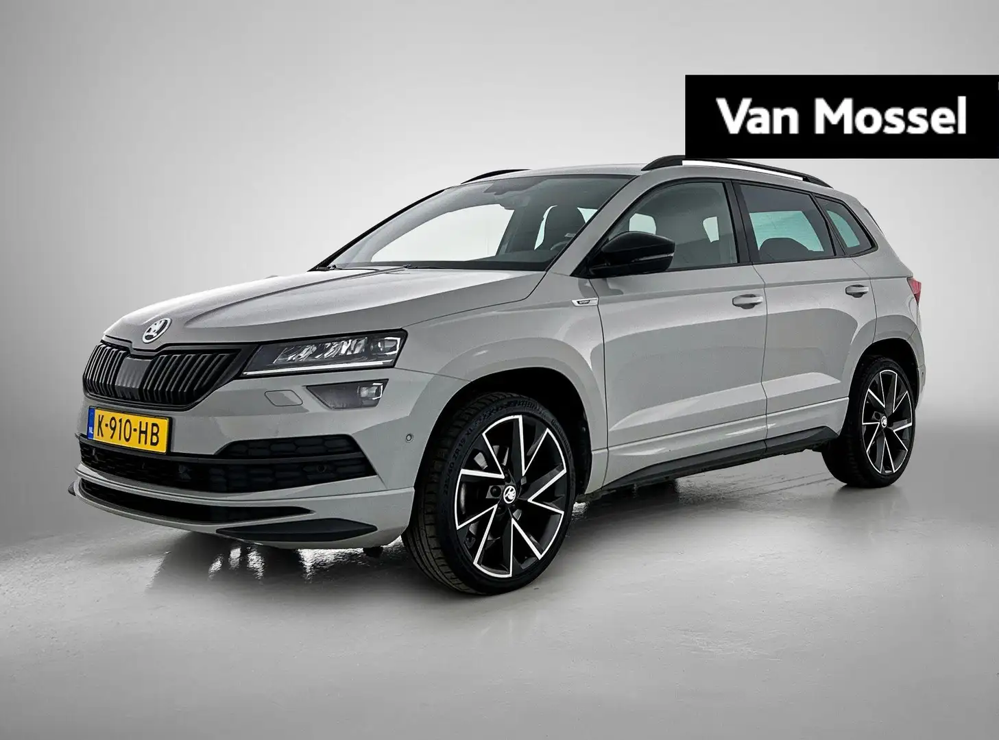 Skoda Karoq 1.5 TSI ACT Sportline Business | PANORAMADAK | STO Grijs - 1