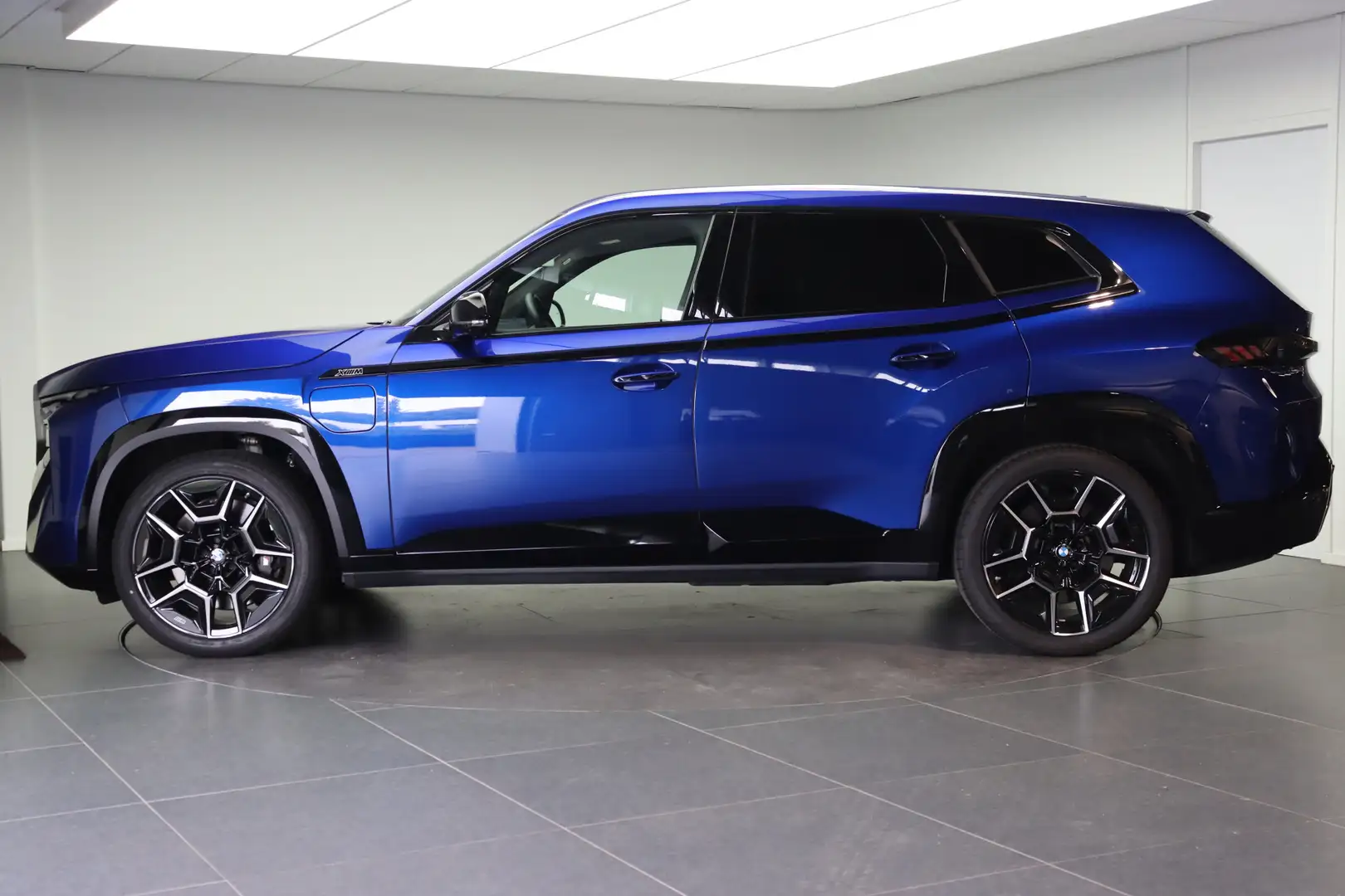 BMW XM PHEV 50e High Executive Automaat / Trekhaak / Mass Blu/Azzurro - 2