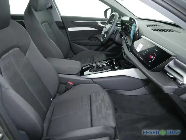 Audi A6 view 4