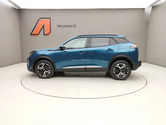 Peugeot 2008 view 4