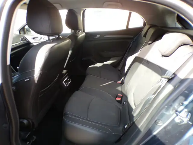 Renault Megane view 9