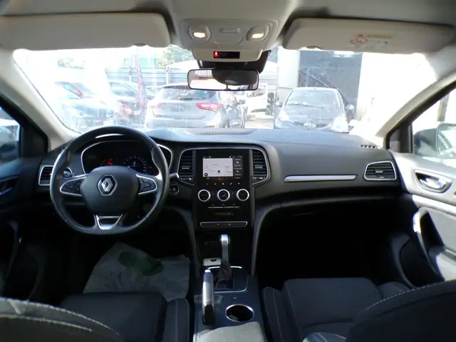 Renault Megane view 12