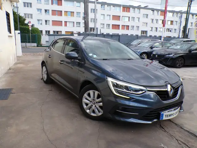 Renault Megane view 3