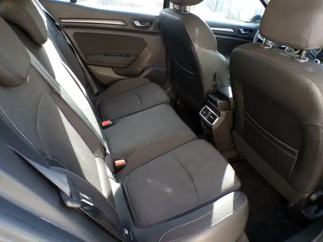 Renault Megane view 10
