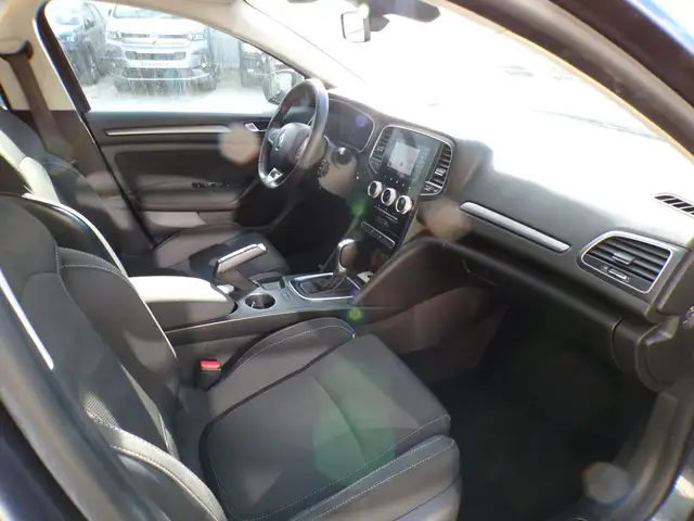Renault Megane view 13