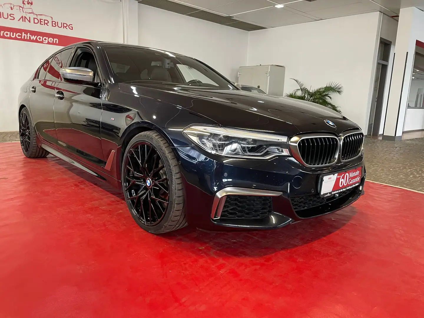 BMW M550 M550 i xDrive *LED + Head Up + Kamera Černá - 1