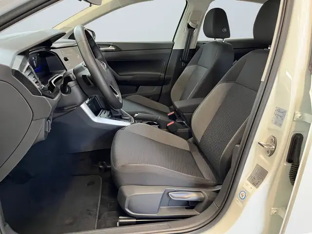 Volkswagen Polo view 7
