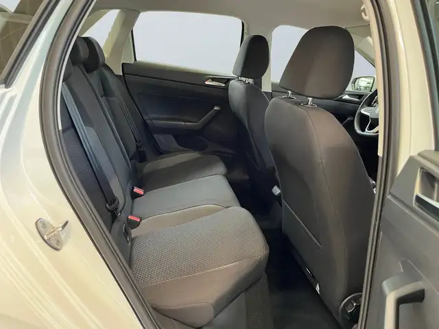 Volkswagen Polo view 11