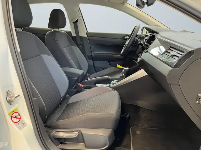 Volkswagen Polo view 10
