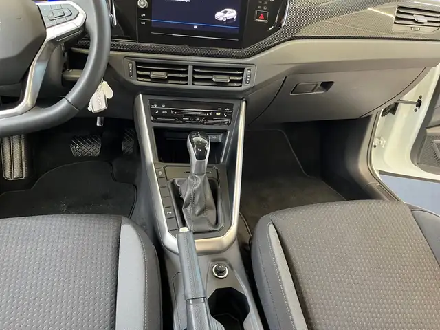 Volkswagen Polo view 9