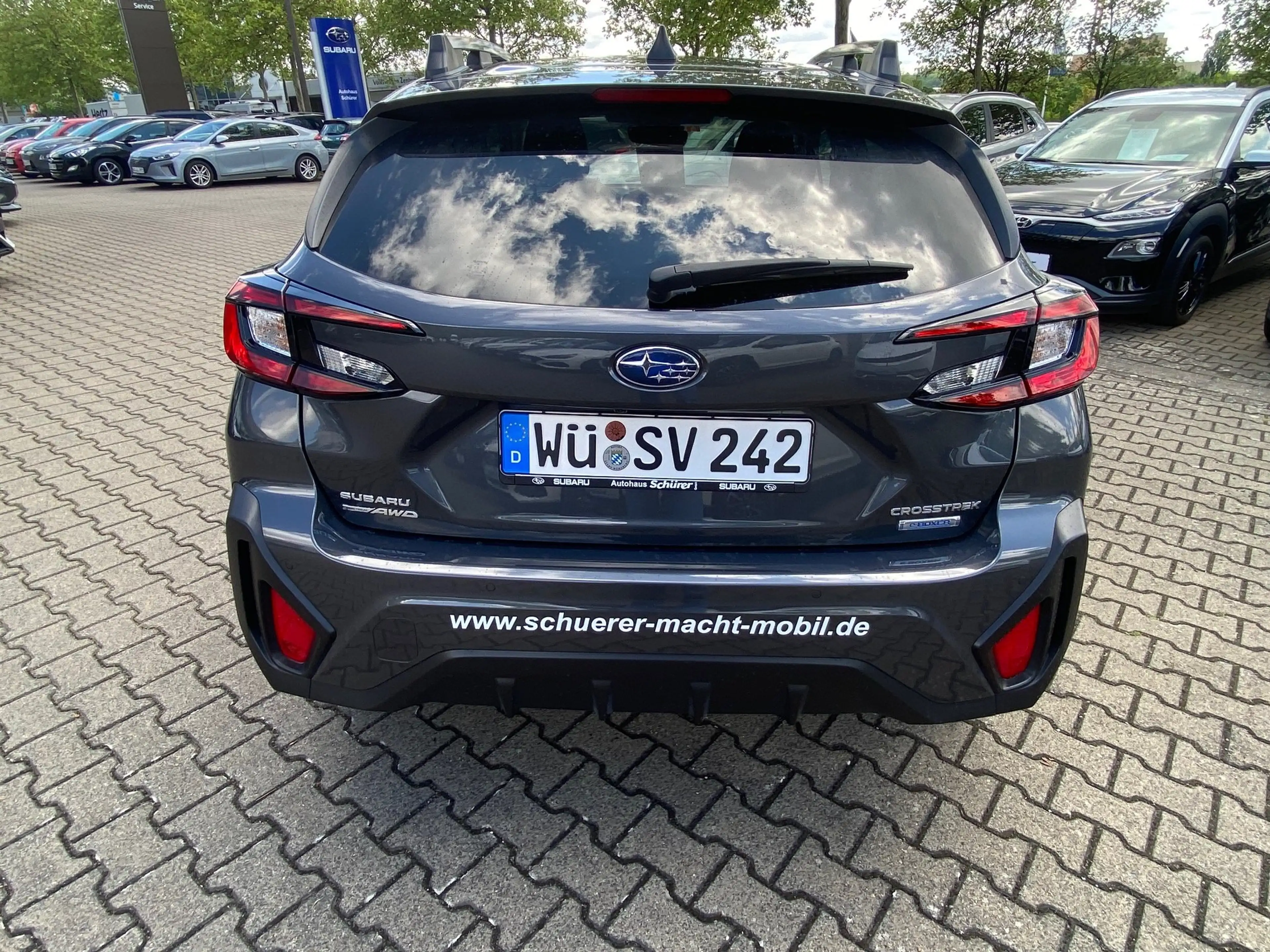 Subaru Crosstrek 2.0 e-Boxer Active Lineartronic — photo 3