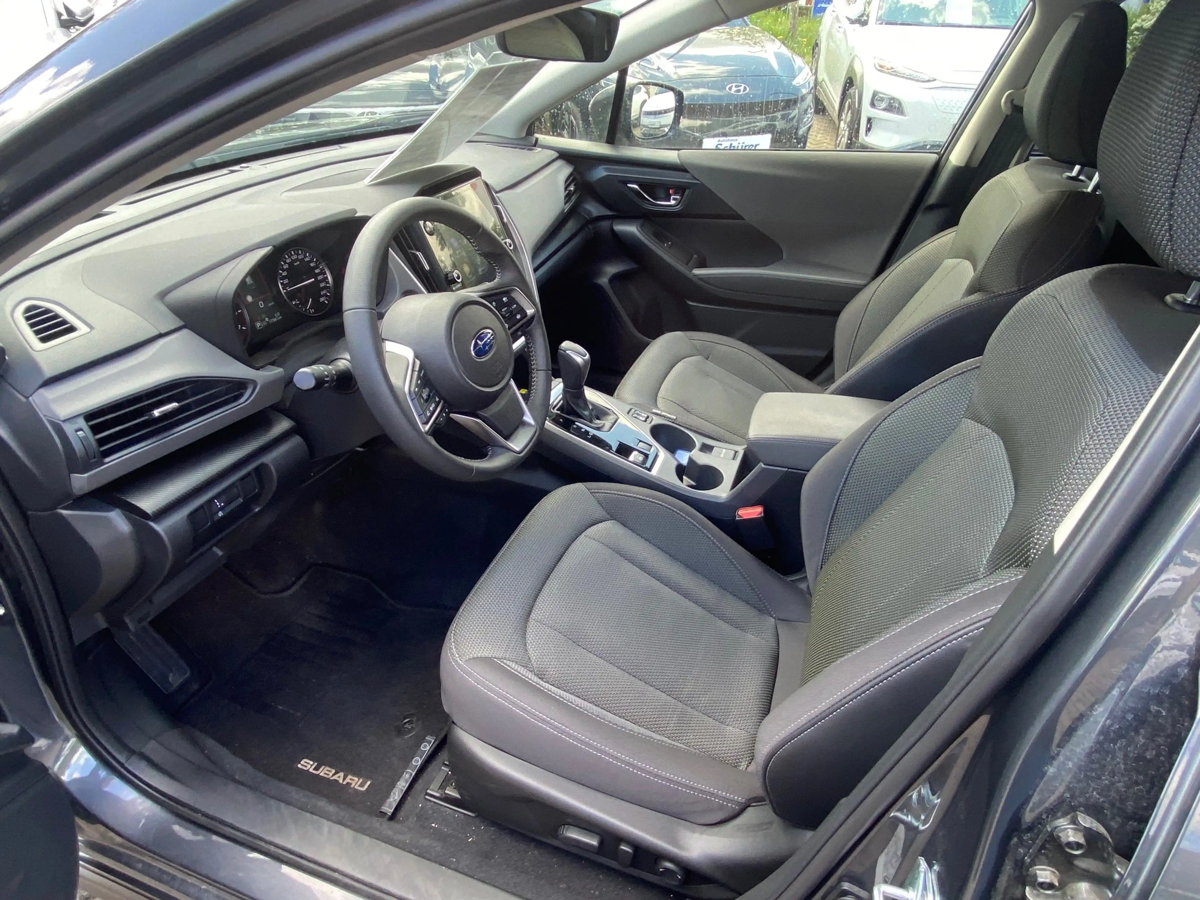 Subaru Crosstrek 2.0 e-Boxer Active Lineartronic — photo 4