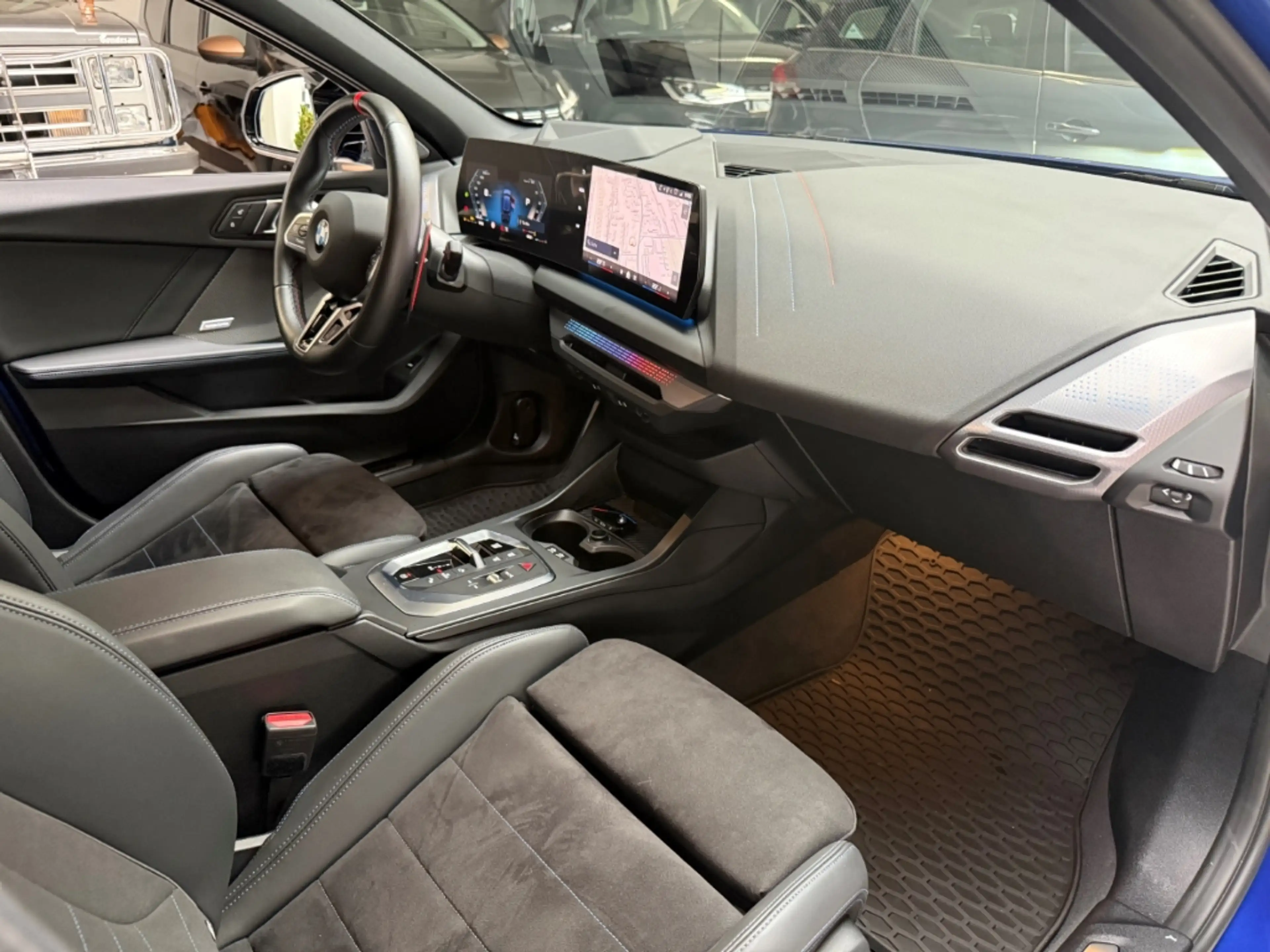 BMW 135 xDrive Park-Assistent+ServicePaket/Garantiepaket — photo 12