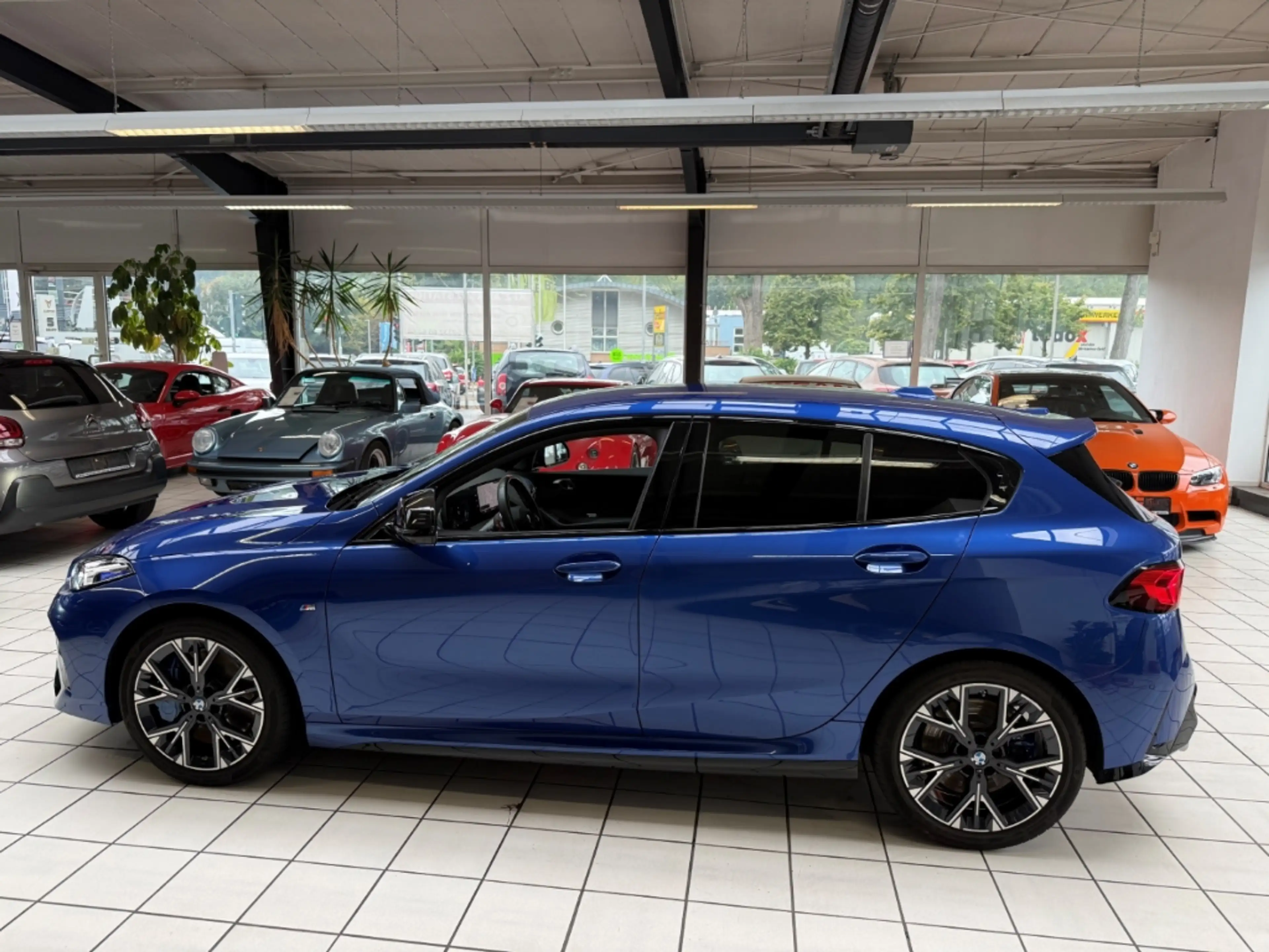 BMW 135 xDrive Park-Assistent+ServicePaket/Garantiepaket — photo 5