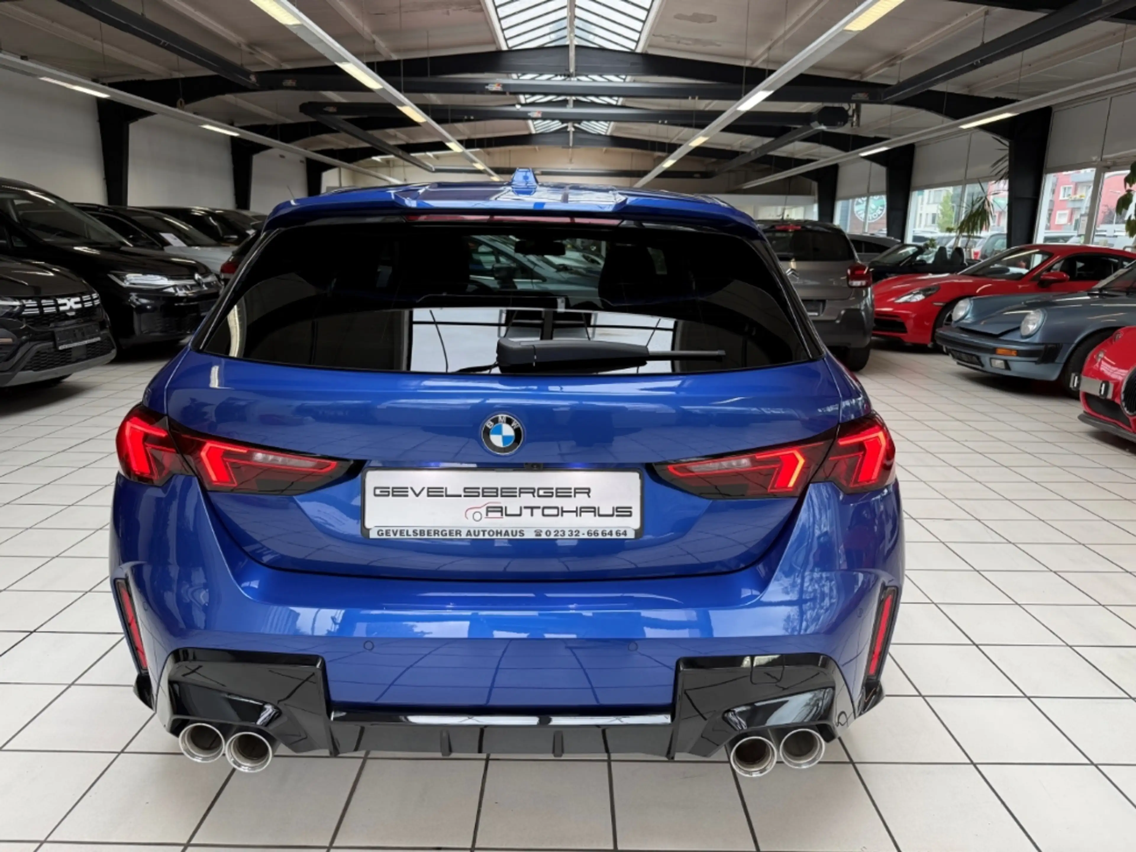BMW 135 xDrive Park-Assistent+ServicePaket/Garantiepaket — photo 7