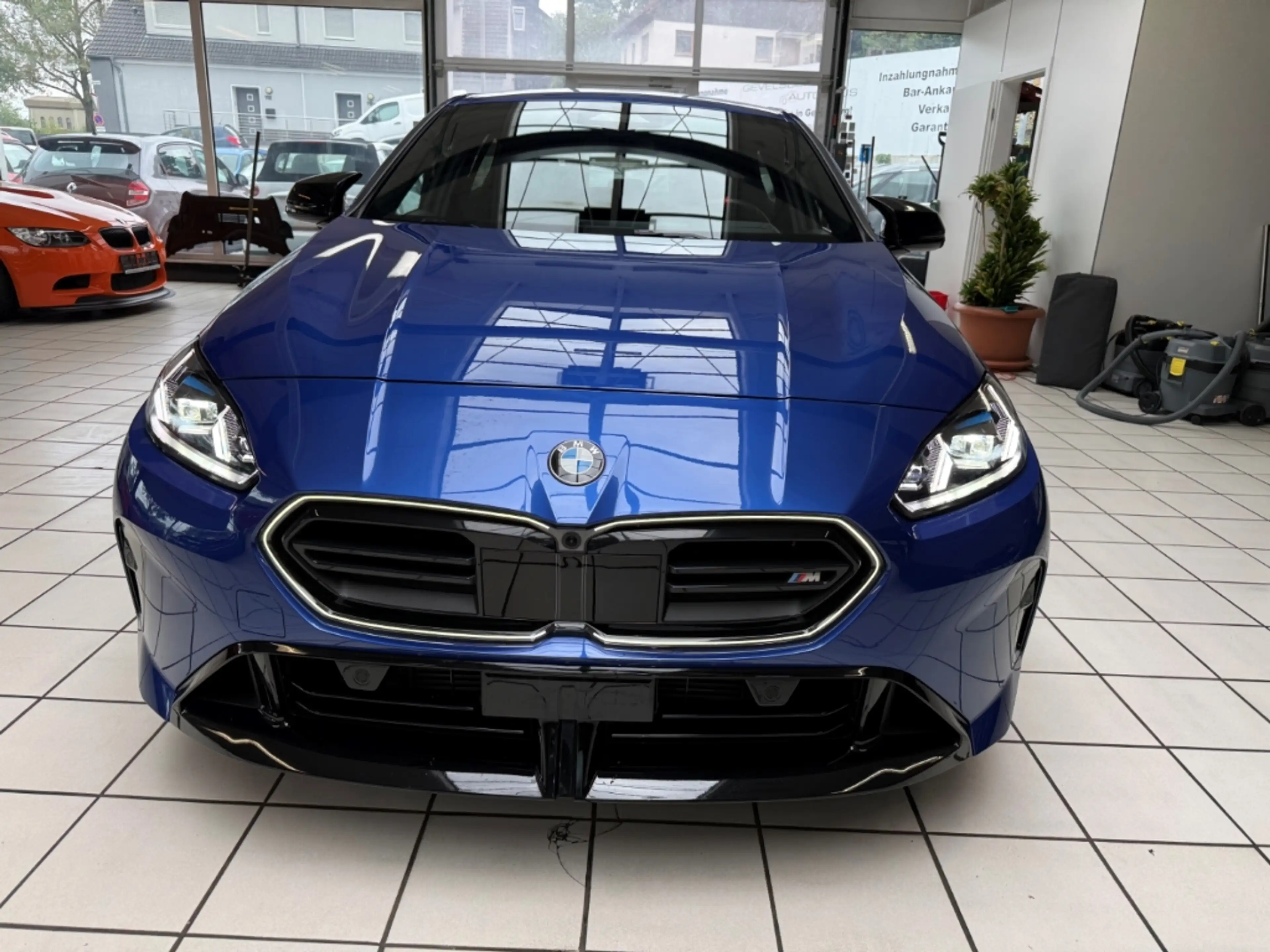 BMW 135 xDrive Park-Assistent+ServicePaket/Garantiepaket — photo 2