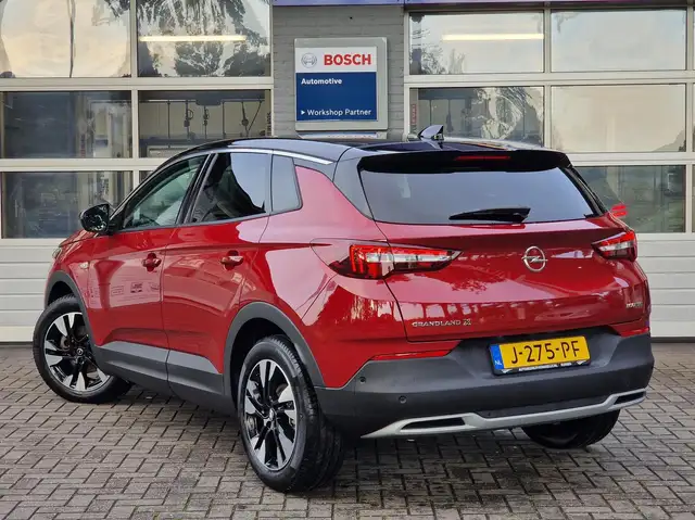 Opel Grandland X view 2
