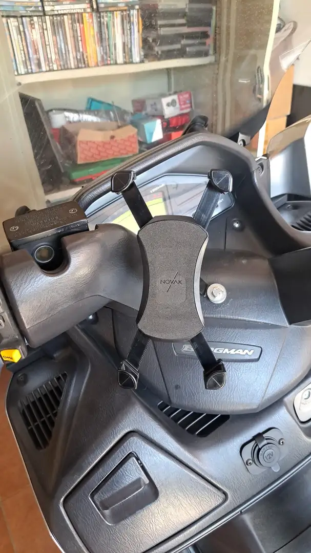 Suzuki Burgman 650 Argento - 2