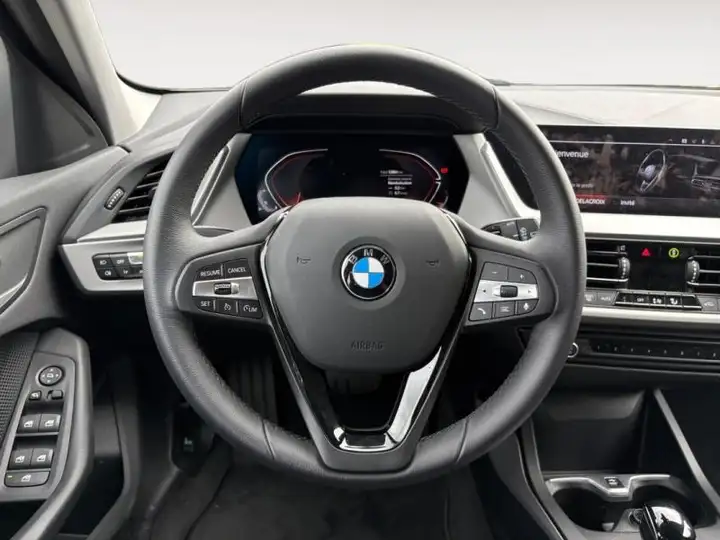 BMW 116 116iA 109ch Business Design DKG7 — photo 12