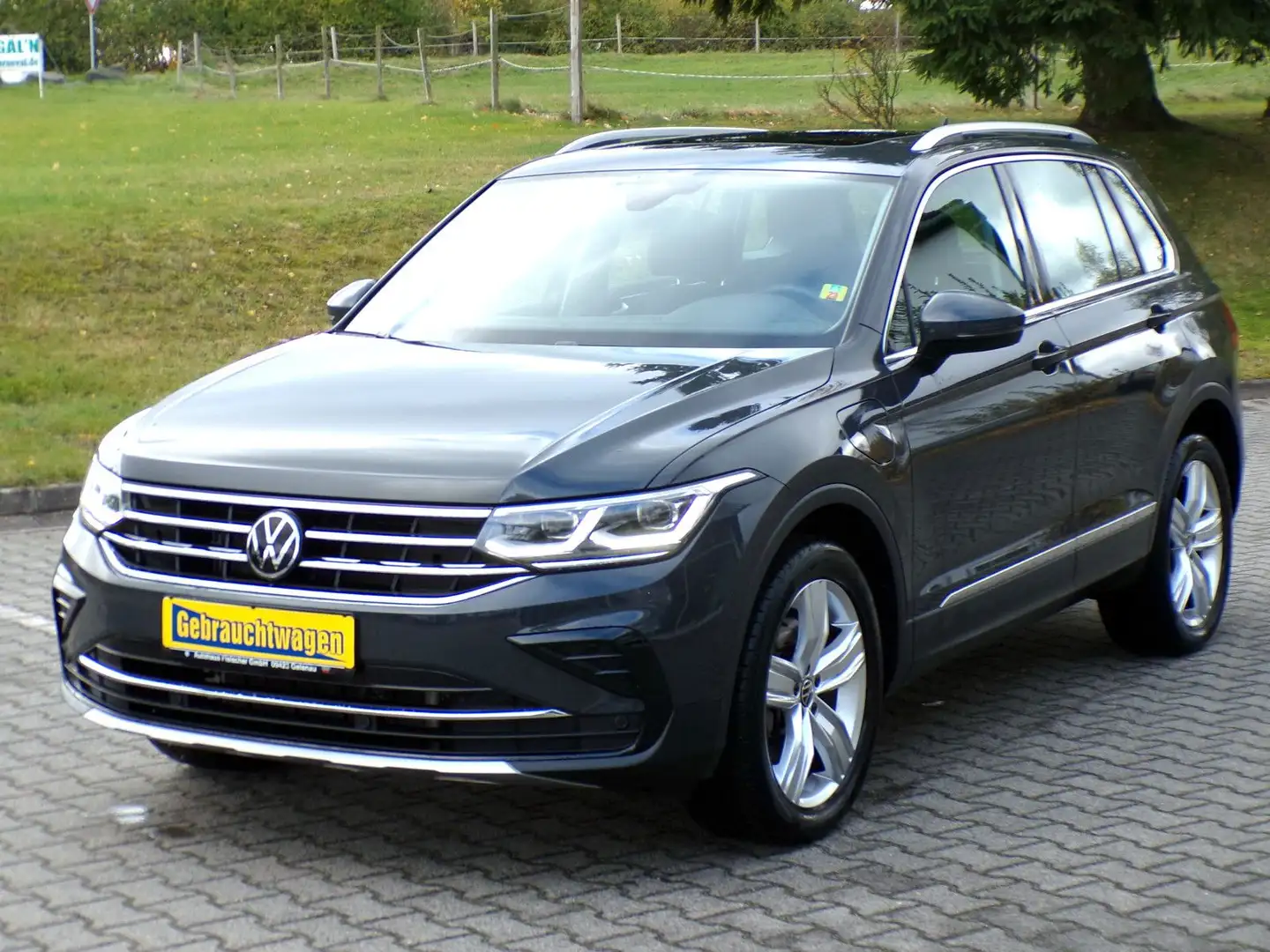 Volkswagen Tiguan Elegance eHybrid Grau - 1