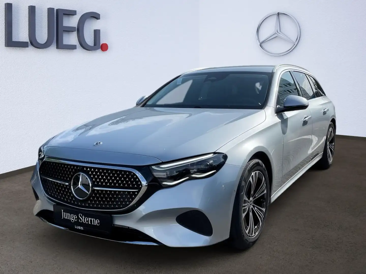 Mercedes-Benz E 200 T AVANTGARDE-ADVANCED+360°KAMERA+LENKRADHZ Silber - 1