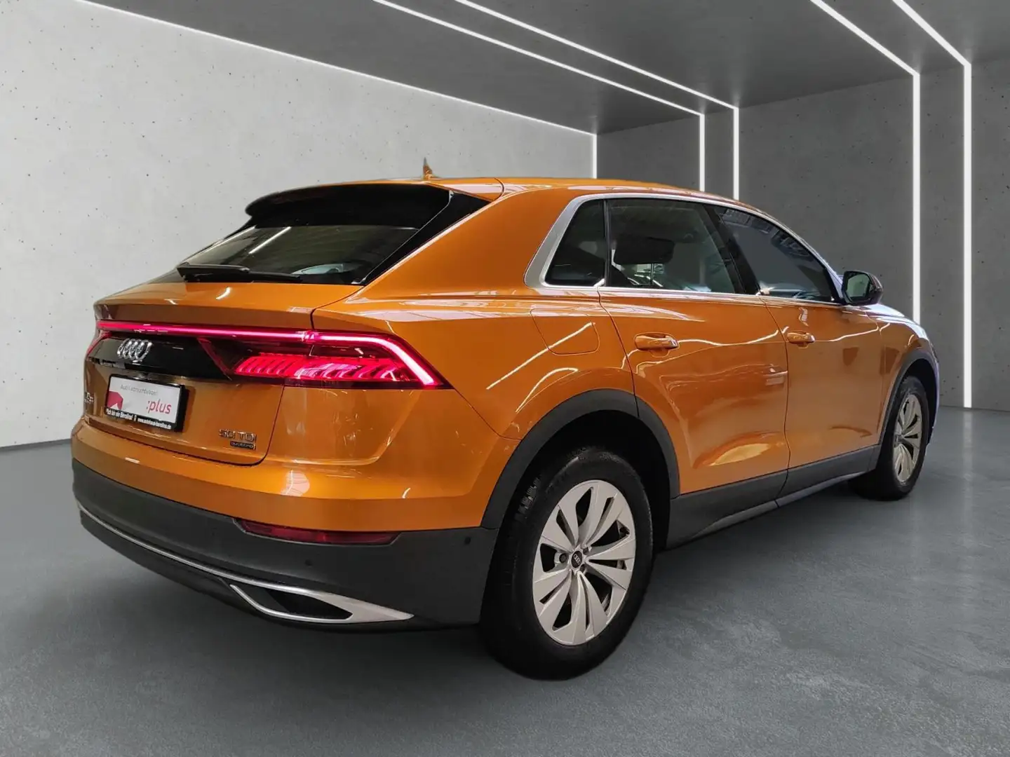 Audi Q8 50 TDI qu. tiptr. *PANO*AHK*R-CAM*LUFT* Orange - 2