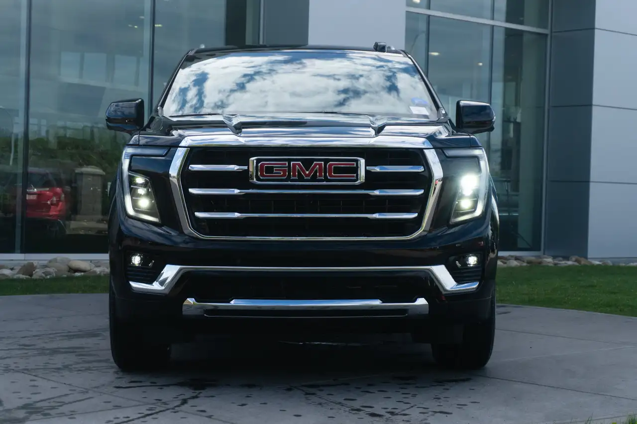 GMC Yukon photo GMC Yukon
