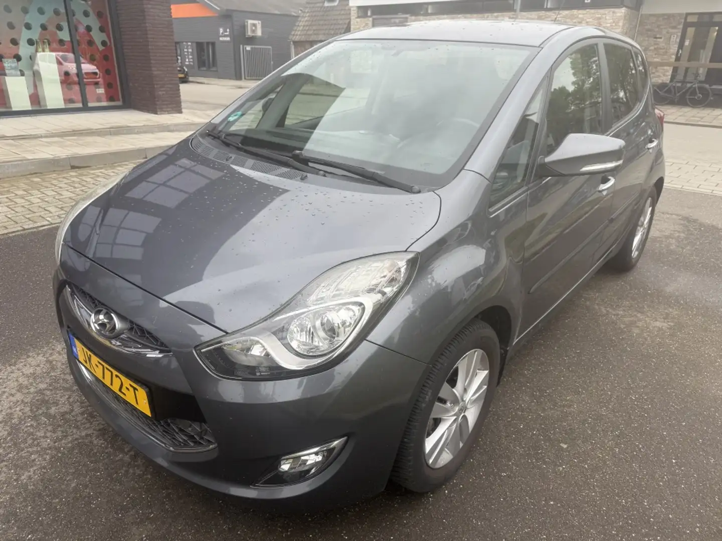 Hyundai iX20 1.4i i-Vision Grijs - 2