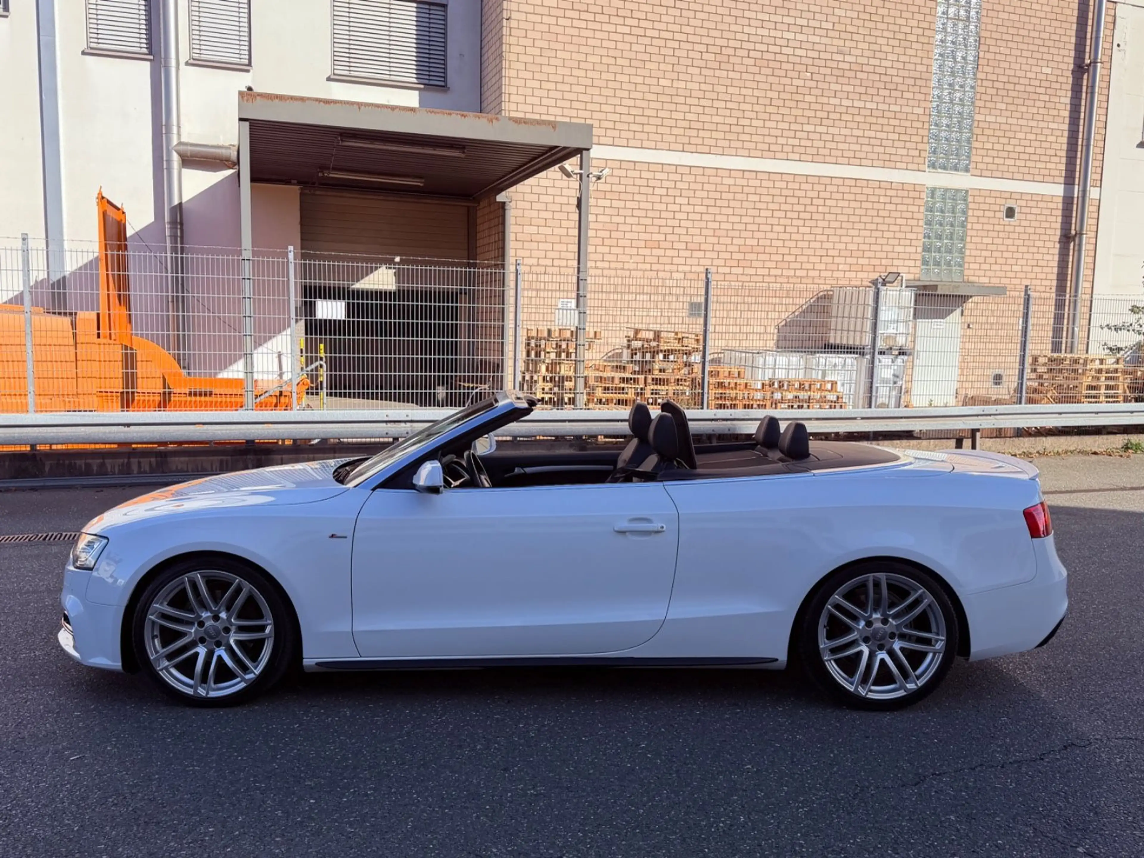 Audi A5 Cabriolet 2.0 TDI  quattro 3x S-line 19" — photo 4