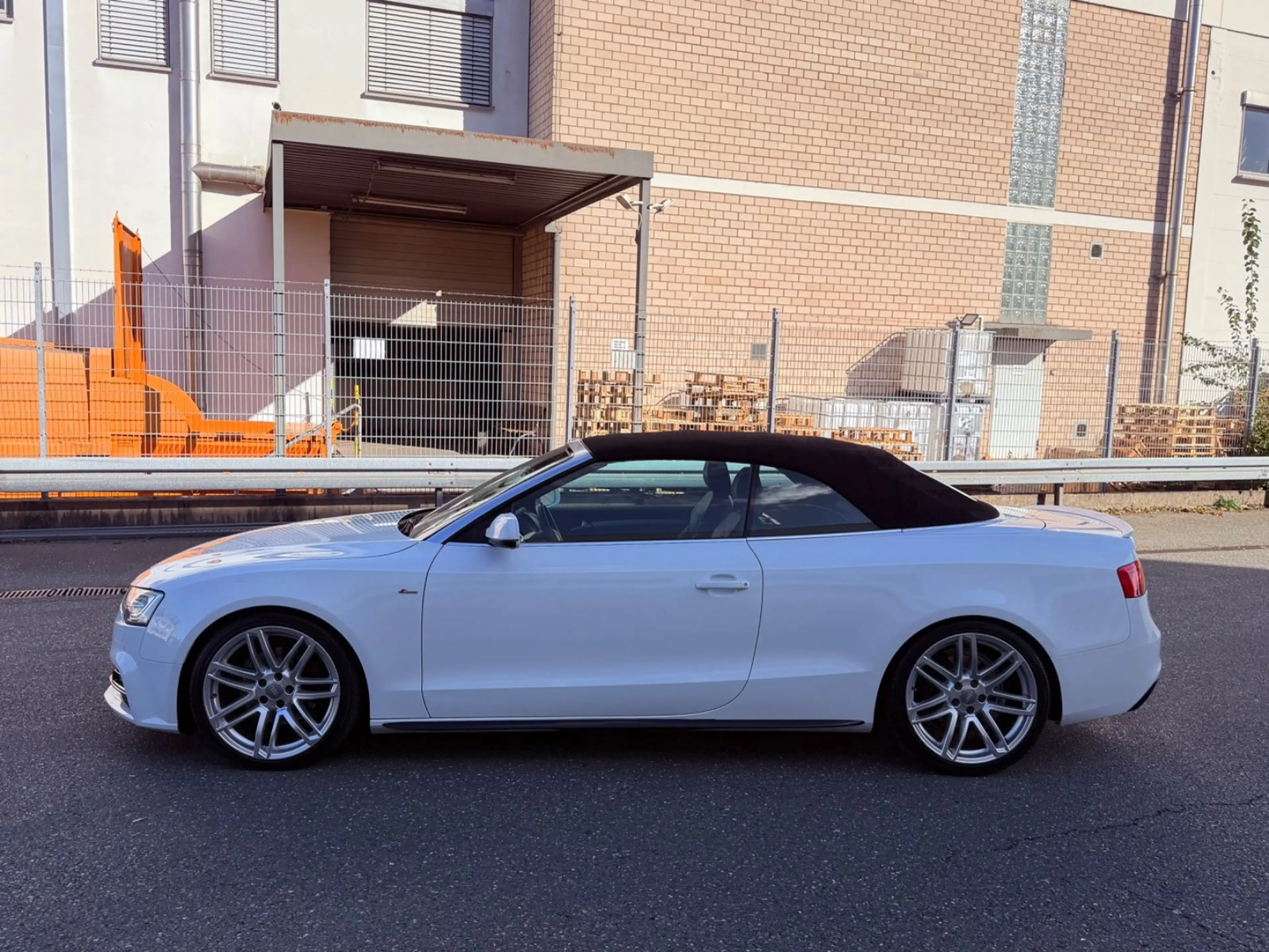 Audi A5 Cabriolet 2.0 TDI  quattro 3x S-line 19" — photo 15