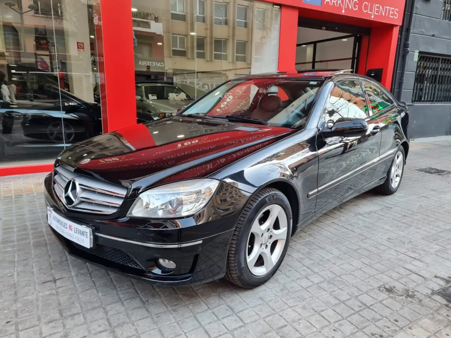 Mercedes-Benz CLC 180 K Zwart - 1