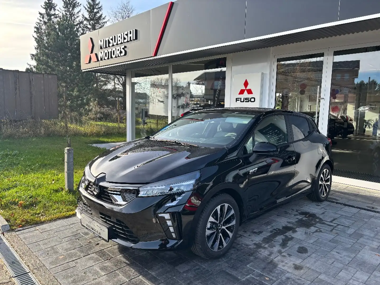 Mitsubishi Colt PLUS 1.6 Hybrid *AUTOMATIK* SITZHEIZUNG* Zwart - 1