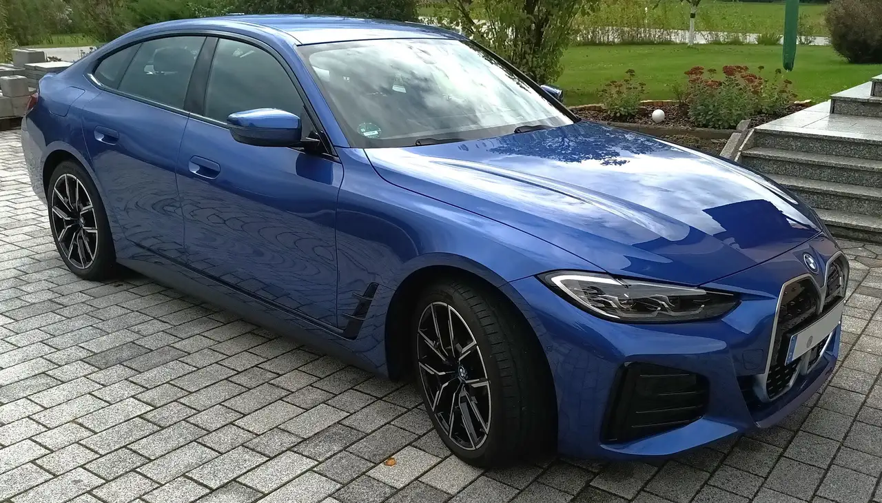 BMW i4