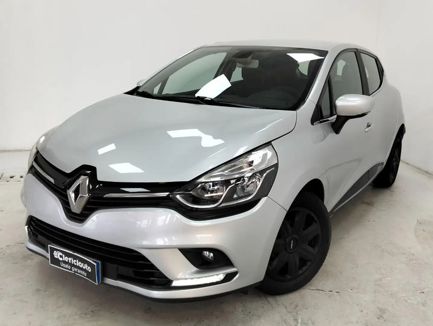 Renault Clio 1.2 75CV 5 porte Zen Argento - 1
