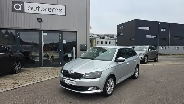 Skoda Fabia Combi Clever*NAVI*AHK*KLIMAAUTO*ACC*