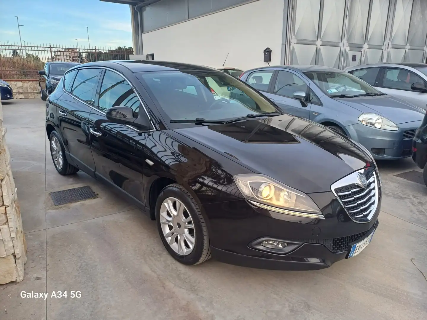 Lancia Delta 1.6 MJT DPF Gold Noir - 2