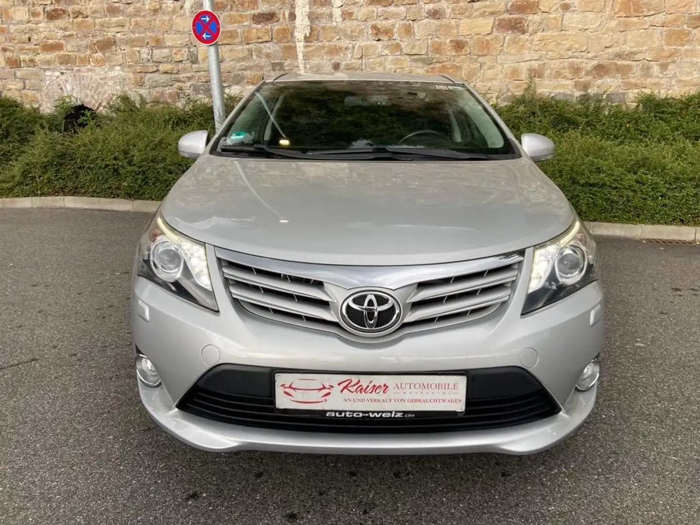Toyota Avensis Kombi*1.Hand*Klima*Xenon*Tempomat*Kamera Silber - 2