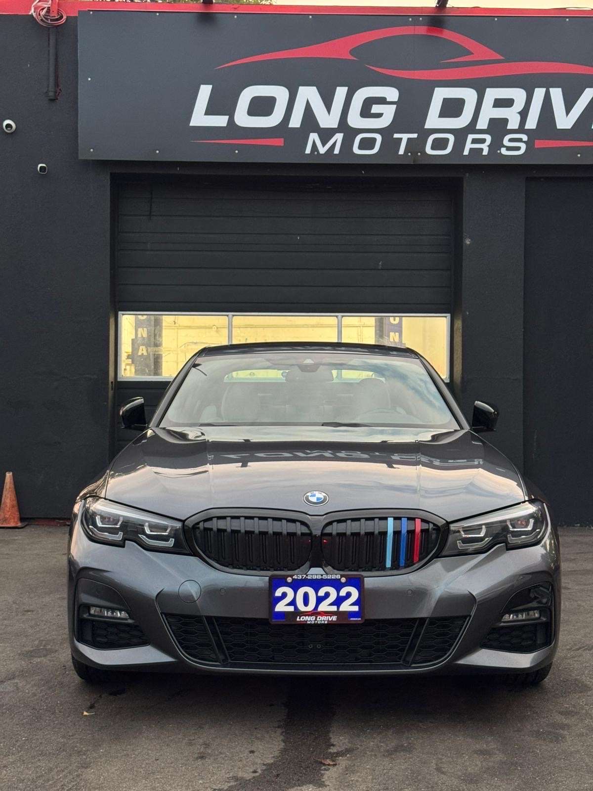 2022 BMW 3 Series 330i xDrive M SPORT package — снимка 1