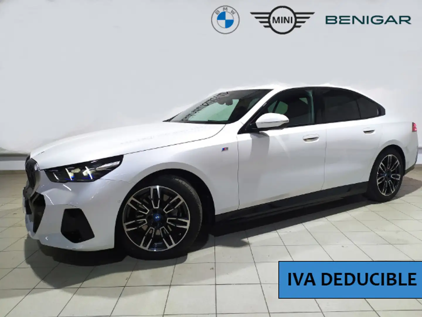 BMW i5 eDrive40 Weiß - 1