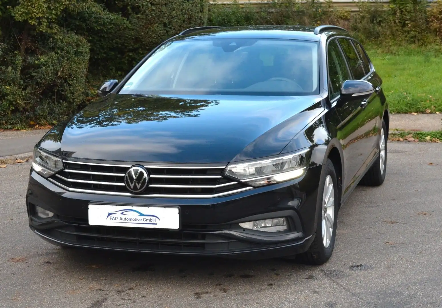 Volkswagen Passat Variant TDI DSG Schwarz - 1