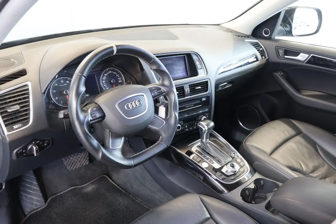 Audi Q5 3.0 TFSI quattro 272 ch S line • Boîte auto • Toit pano • Bang & Olufsen • Caméra • Keyless