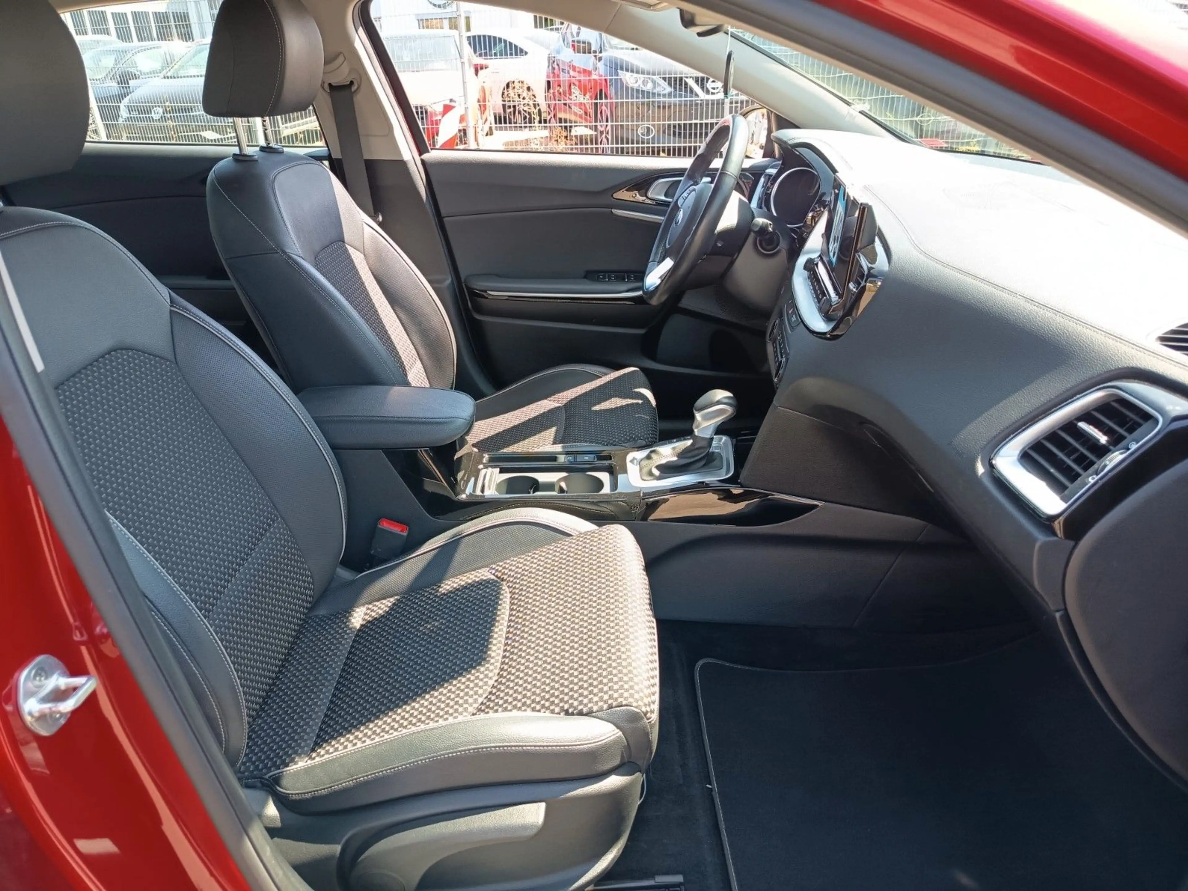 Kia XCeed Spirit Automatik — photo 12