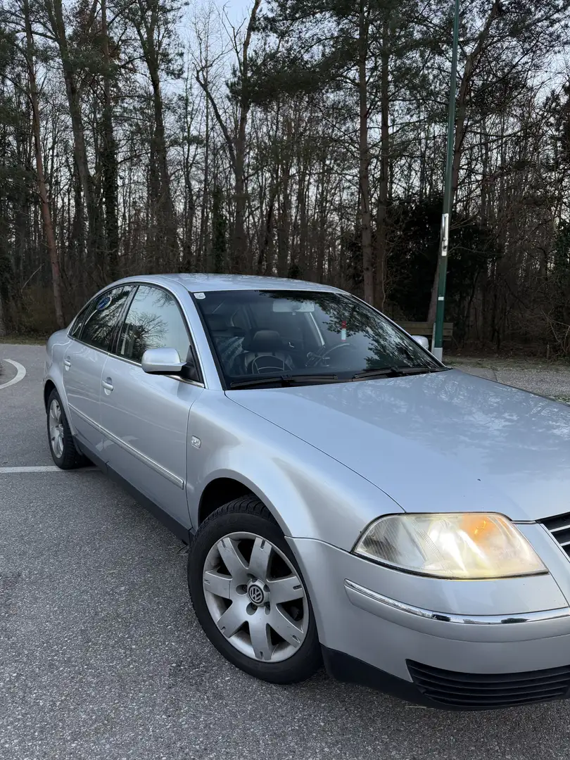 Volkswagen Passat 1,9 TDI PD Highline - 2