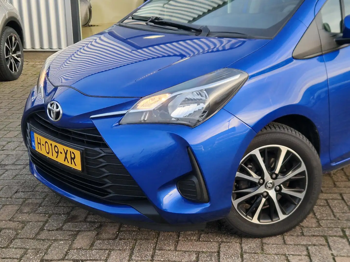 Toyota Yaris 1.0 VVT-i Connect apple carplay / android auto | A Blauw - 2