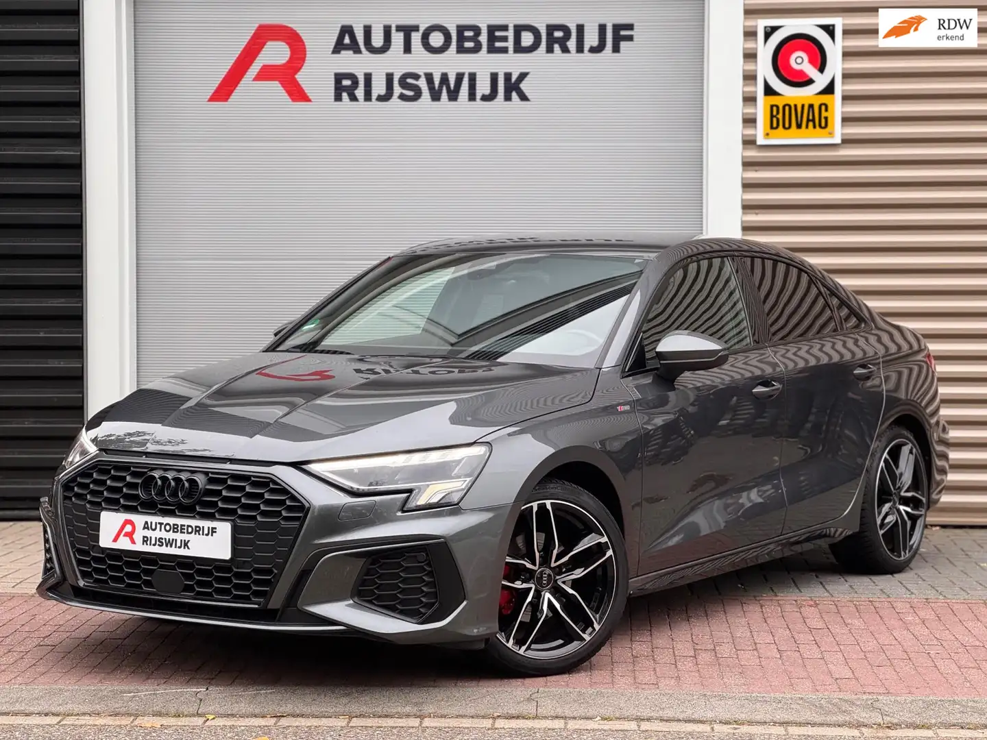 Audi A3 Limousine 35 TFSI S edition AppleCarPlay/Xenon/RS Gris - 1