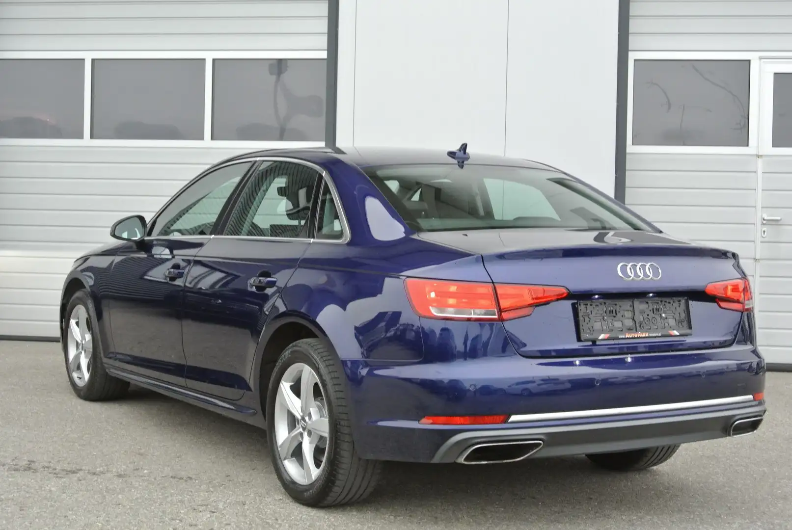 Audi A4 30 TDI sport ** virtual Cockpit * LED * NAVI * Blau - 2