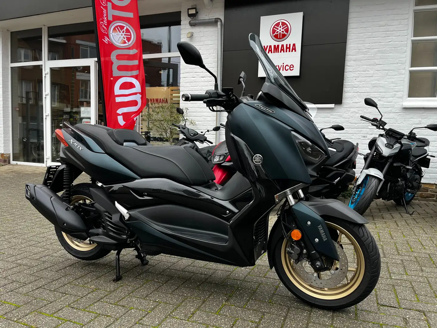 Yamaha X-Max 125 Techmax Azul - 1