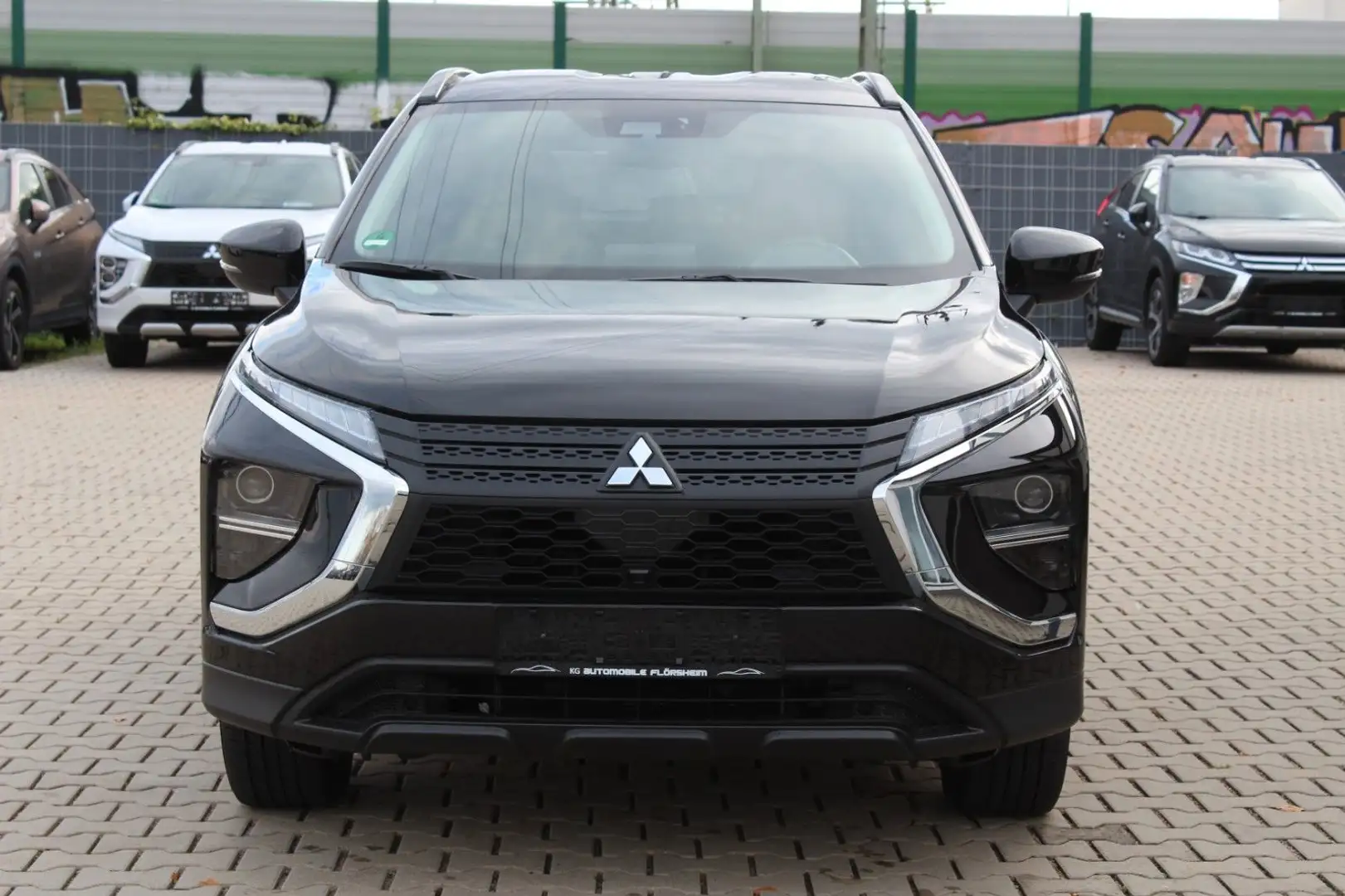 Mitsubishi Eclipse Cross 2.4 Hybrid 4WD Schwarz - 2