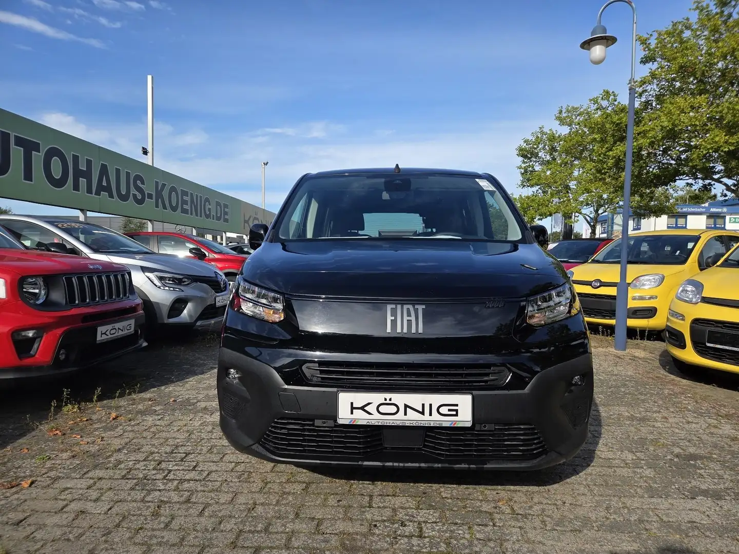 Fiat Doblo Maxi Kombi Family Automatik 7-Sitzer Noir - 2