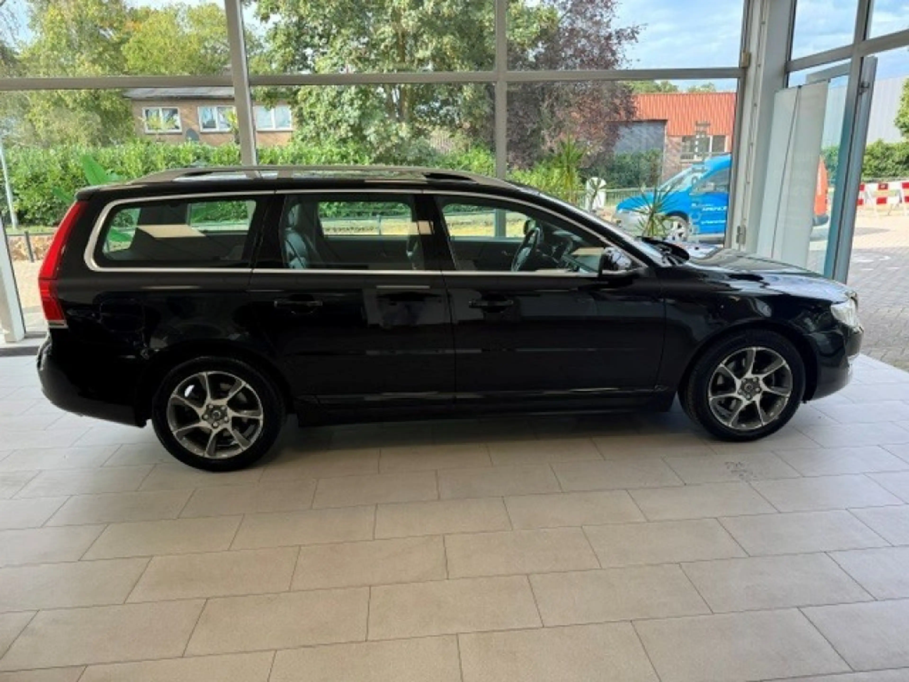 Volvo V70 2.0 T4 Polar+ Eerste eigenaar — photo 6